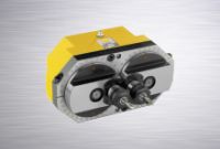 Heads with adjustable distance for heavy duty